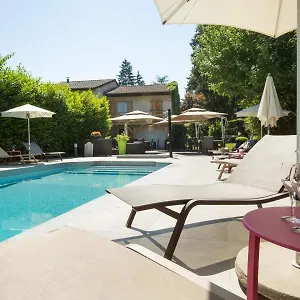 Hotel Logis Le Petit Casset