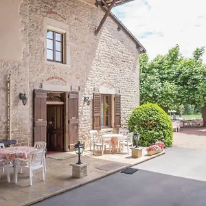 Hotel Logis Les Platanes